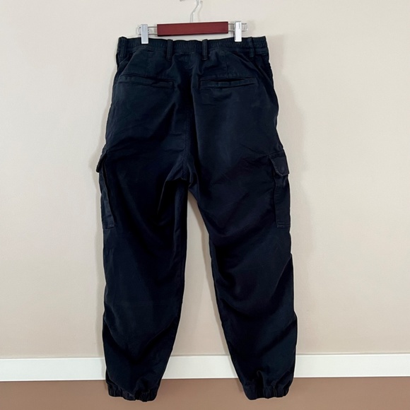 Men’s Uniqlo Black Cargo Pants Size Small 27-30” - Picture 2 of 4